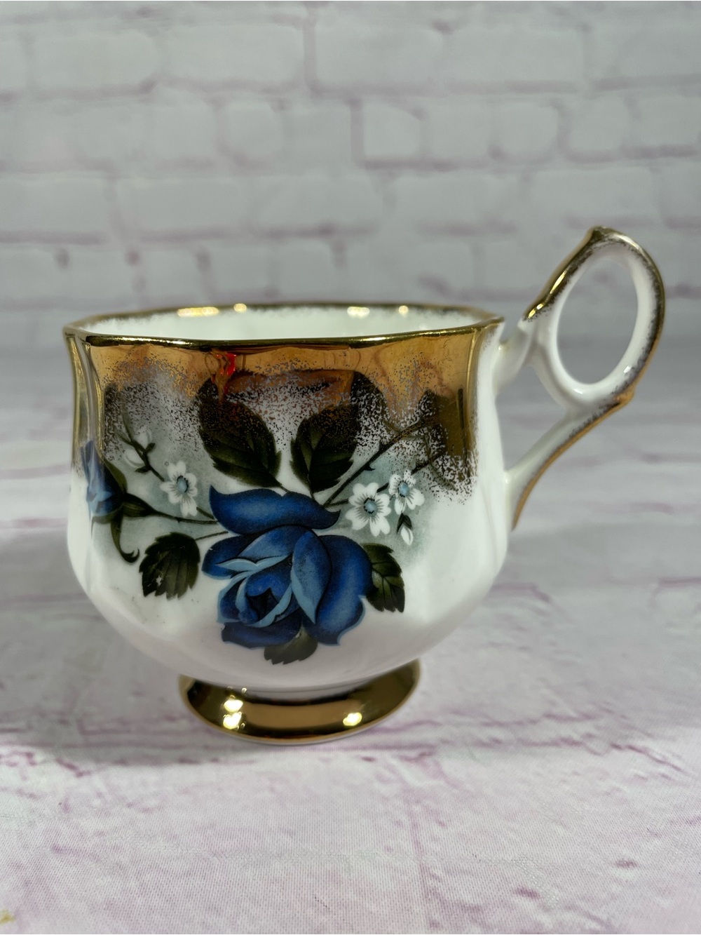 Vintage Taylor & Kent Elizabethan Blue Floral Gold Gilt Teacup and Saucer Set - Picture 8 of 10
